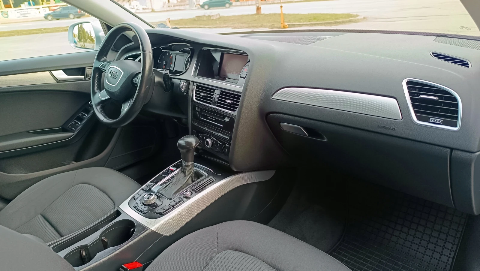 Audi A4 2.0 TDI, снимка 8 - Автомобили и джипове - 54722455