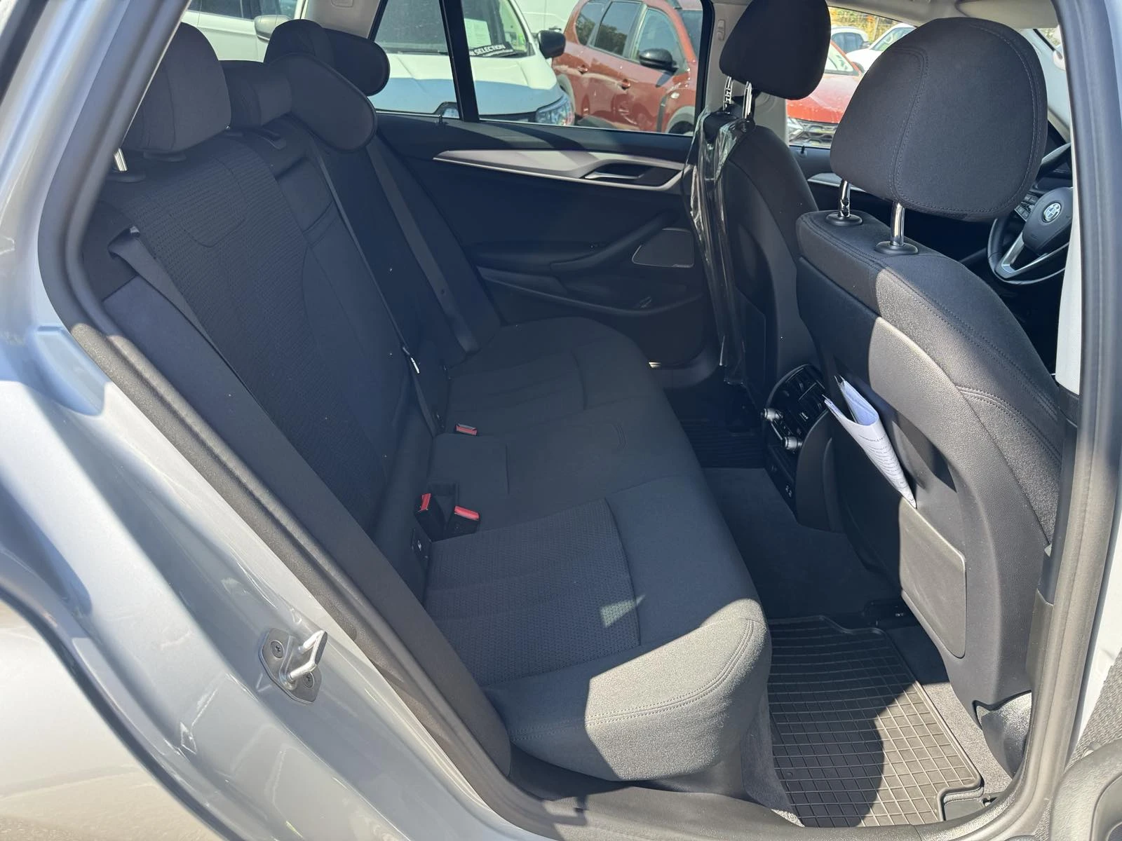BMW 520 D MHEV, снимка 10 - Автомобили и джипове - 55627740