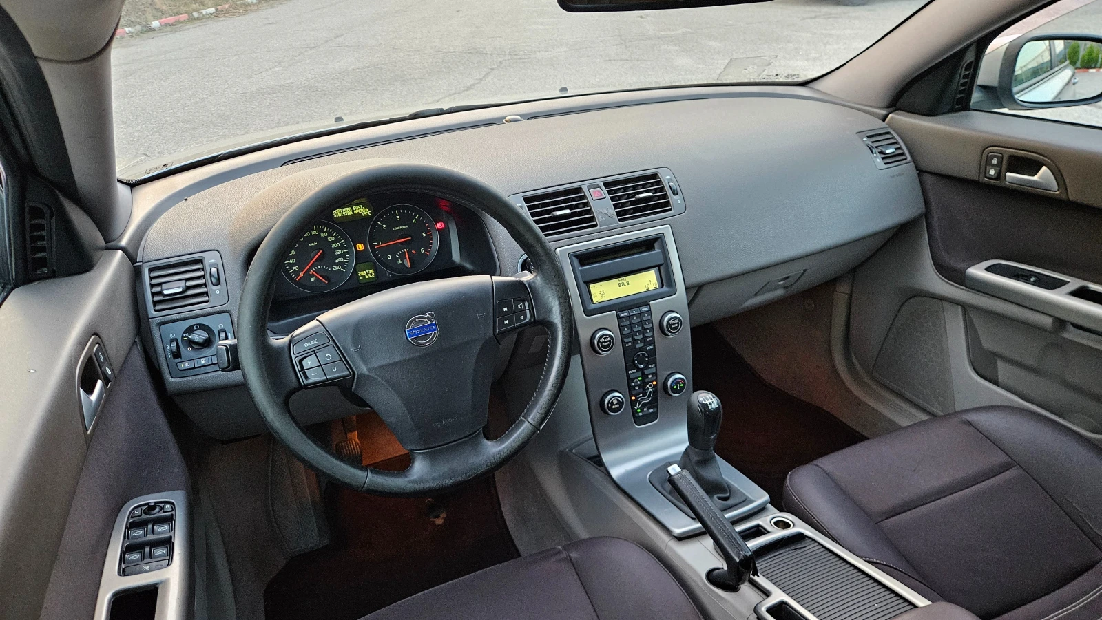 Volvo V50 2.0 HDI KOJA/KLIMATRONIK/FACELIFT/6skorosti, снимка 10 - Автомобили и джипове - 55827209