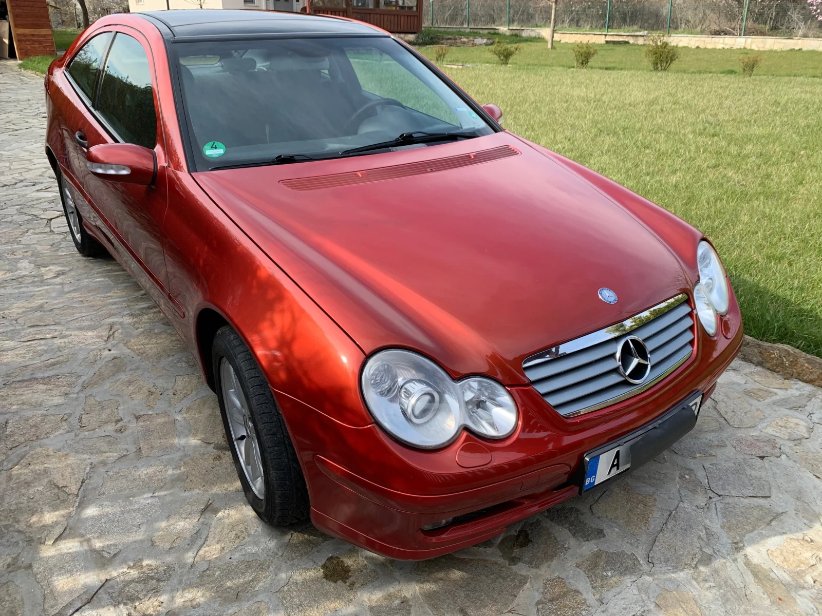 Mercedes-Benz C 230 Купе, снимка 2 - Автомобили и джипове - 55841609