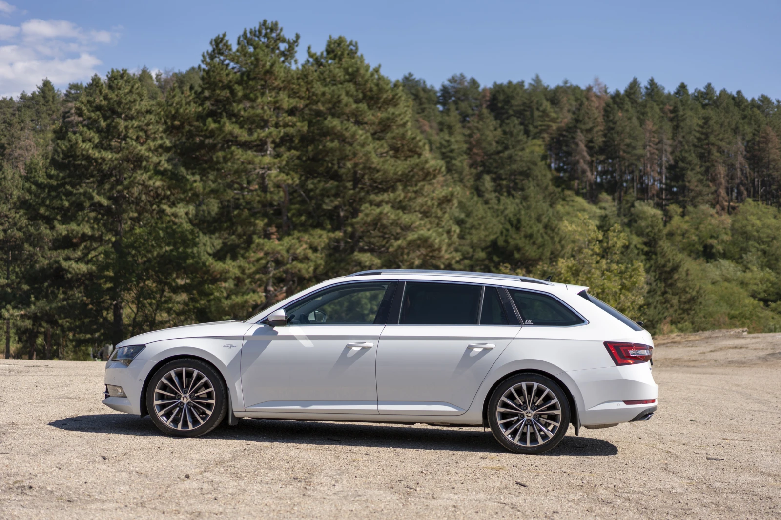 Skoda Superb, снимка 8 - Автомобили и джипове - 56213482