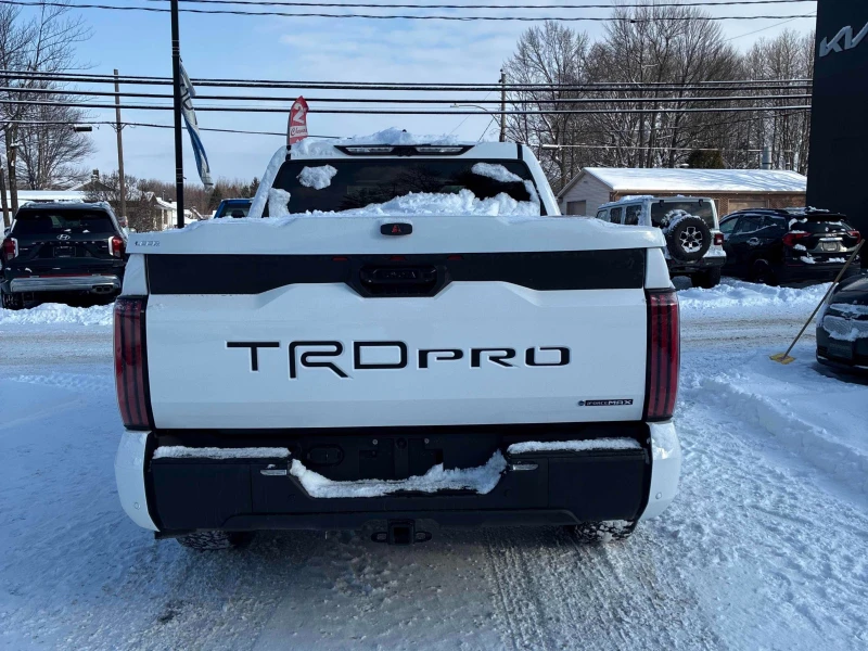 Toyota Tundra Limited Hybrid CARFAX * * АВТО КРЕДИТ * * , снимка 5 - Автомобили и джипове - 53361460