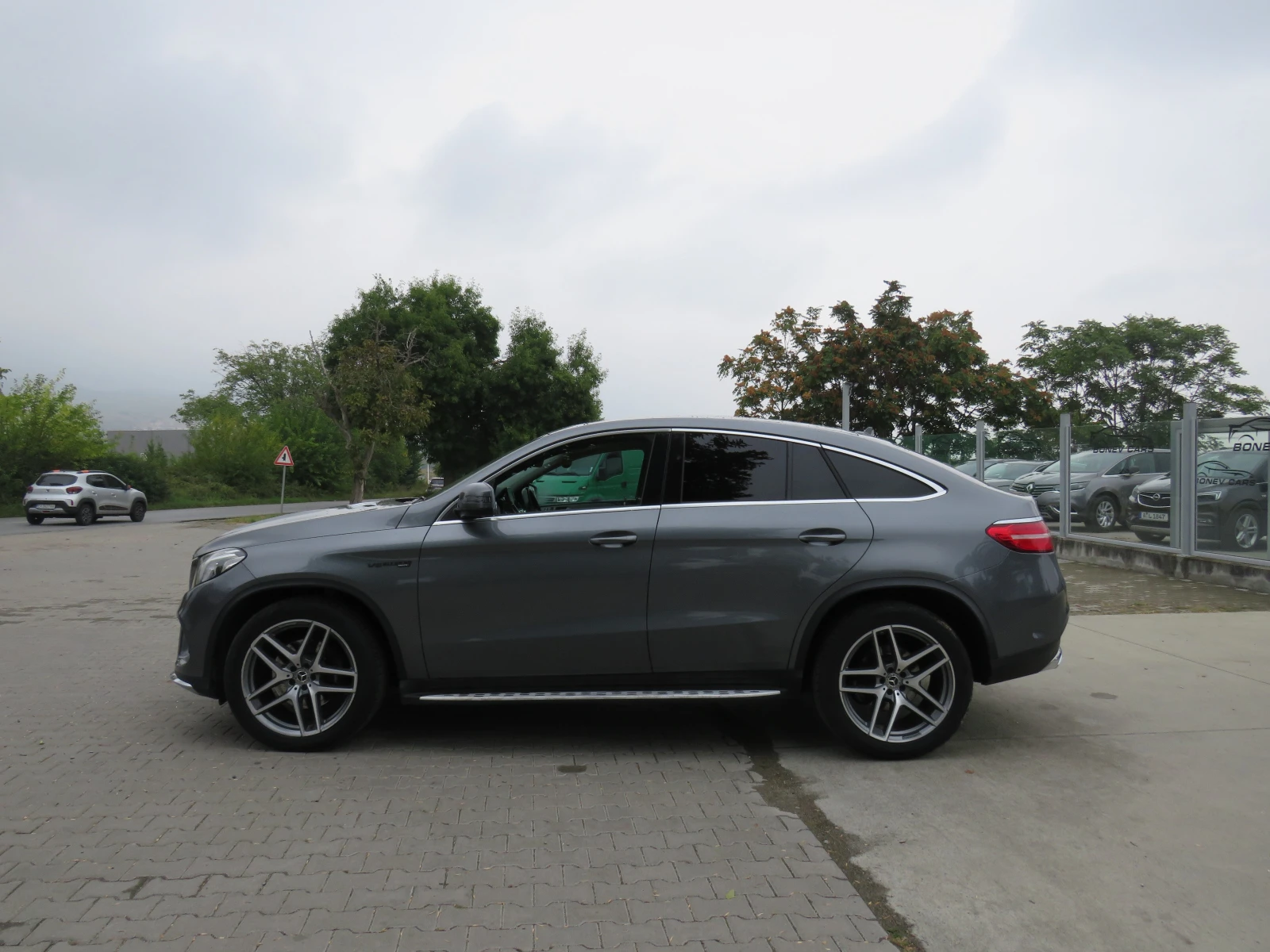 Mercedes-Benz GLE 350 CDI* *  4-MATIC PANORAMA 9-СКОРОСТИ* * РЕГИСТРИРАН - изображение 8