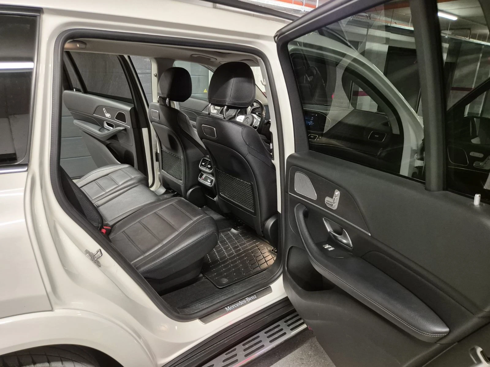 Mercedes-Benz GLS 400  - изображение 7