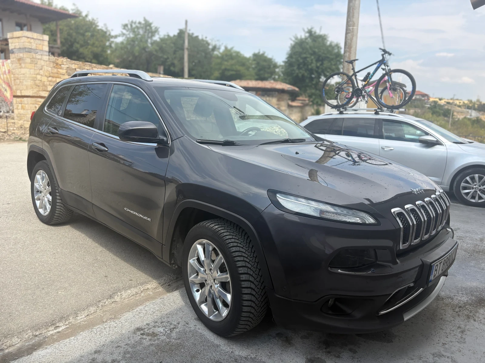 Jeep Cherokee  - изображение 7