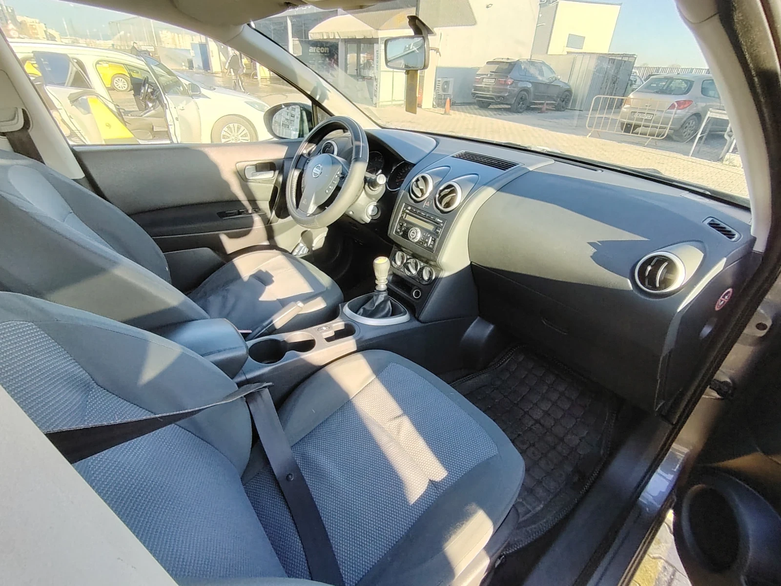 Nissan Qashqai ОТЛИЧЕН 1.6 Дизел РЕГИСТРИРАН, снимка 7 - Автомобили и джипове - 53753216