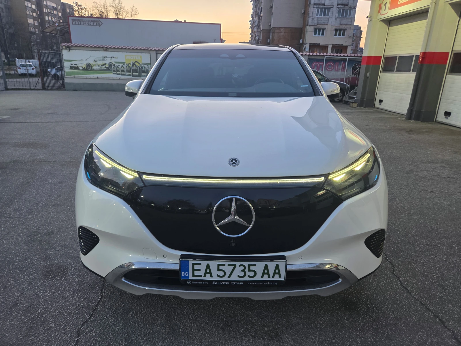 Mercedes-Benz EQE 350/4Matic/Distronic/BURMESTER/Head-Up/HyperScreen, снимка 8 - Автомобили и джипове - 53826052