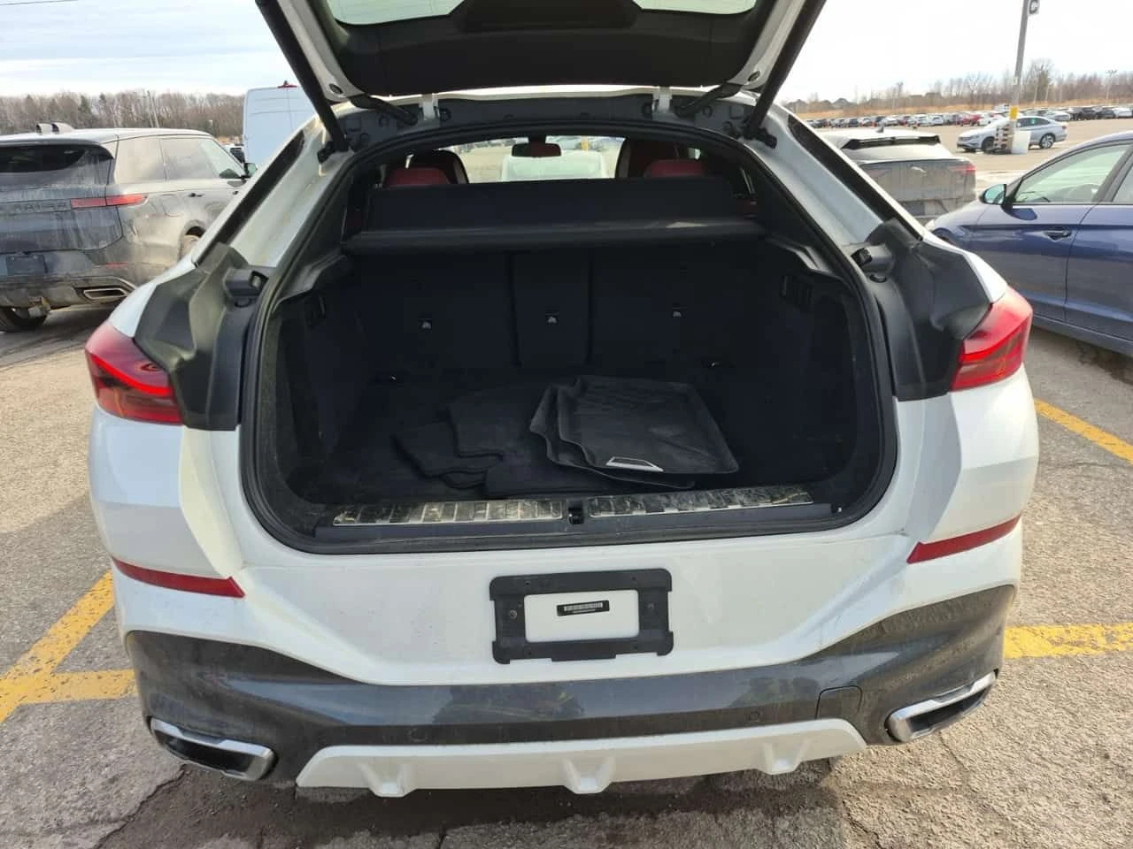 BMW X6 * XDRIVE40I * PANO * H/K * МАСАЖ * ОБДУХВАНЕ * , снимка 14 - Автомобили и джипове - 54015175