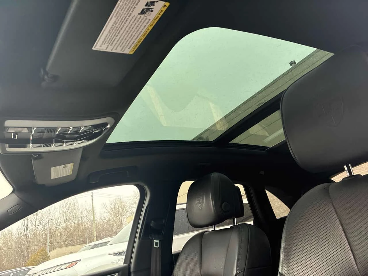 Porsche Macan S / CAMERA / BOSE / MATRIX / ОБДУХВАНЕ , снимка 17 - Автомобили и джипове - 54134548