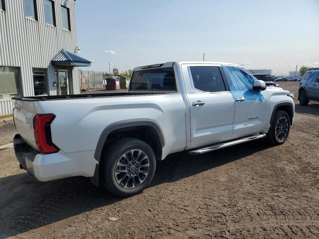 Toyota Tundra 4WD Limited Hybrid CrewMax 6.5' Bed | Mobile.bg � ����������� 3
