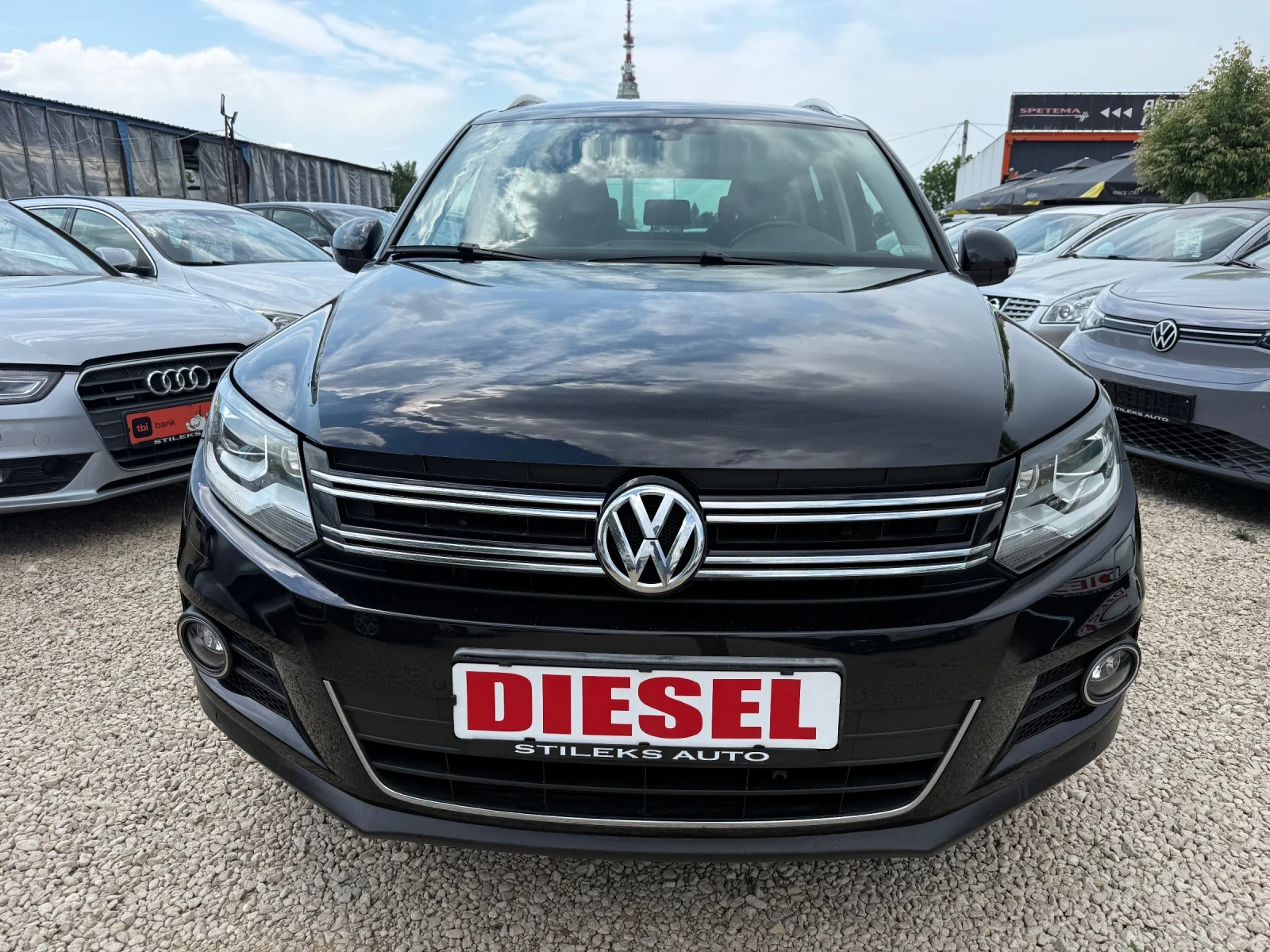 VW Tiguan Автоматик 4х4, снимка 2 - Автомобили и джипове - 54780800