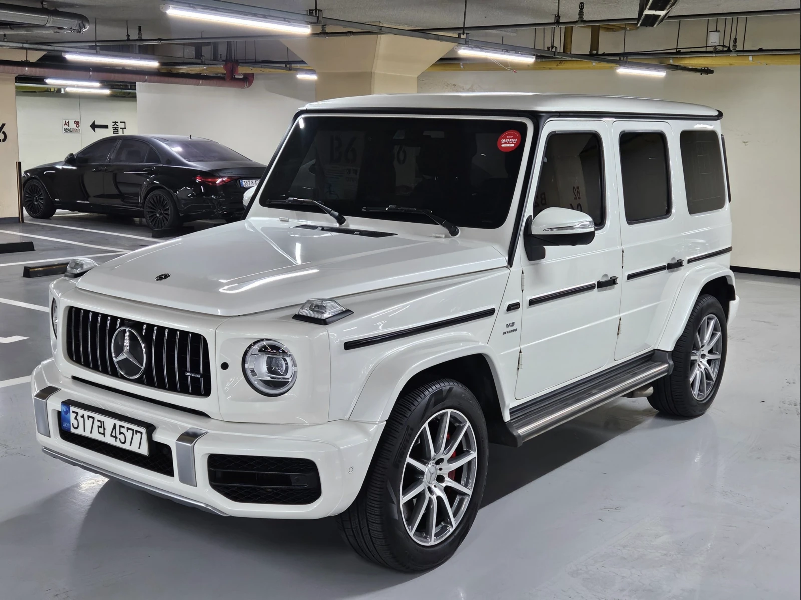 Mercedes-Benz G 63 AMG АВТОКРЕДИТ* BURMASTER* MULTIBEAM LED* 360* ГЕНЕРАЦ, снимка 2 - Автомобили и джипове - 54847244