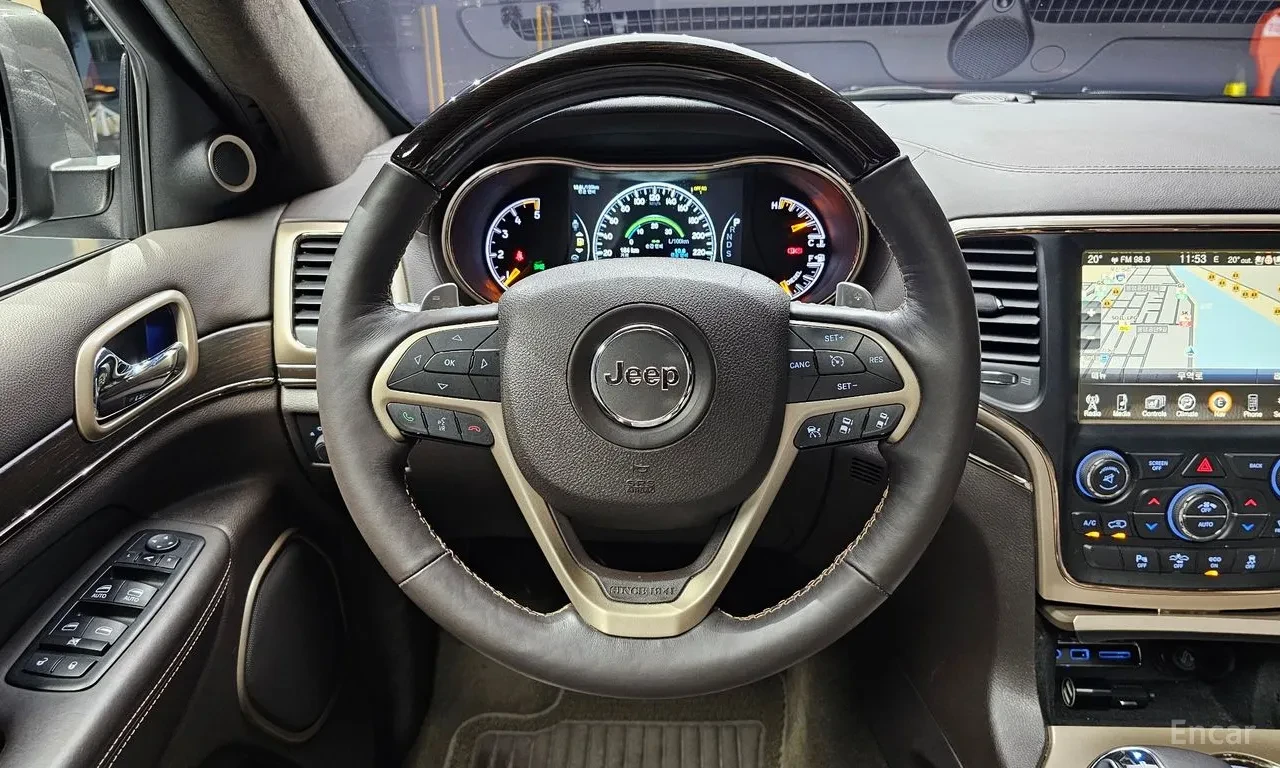 Jeep Grand cherokee SUMMMIT / ВЪЗДУХ / ОБДУХ / ПАНО / ДИСТРОНИК, снимка 9 - Автомобили и джипове - 55901222