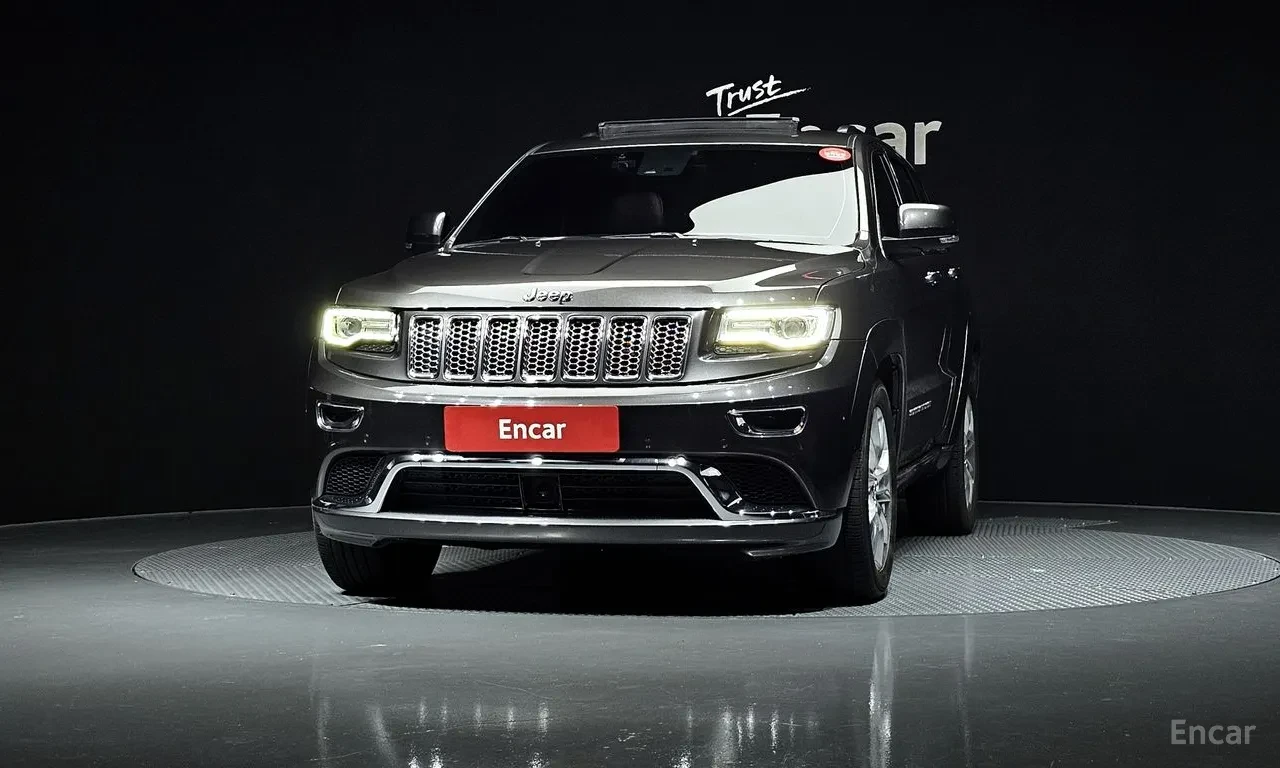 Jeep Grand cherokee SUMMMIT / ВЪЗДУХ / ОБДУХ / ПАНО / ДИСТРОНИК, снимка 3 - Автомобили и джипове - 55901222