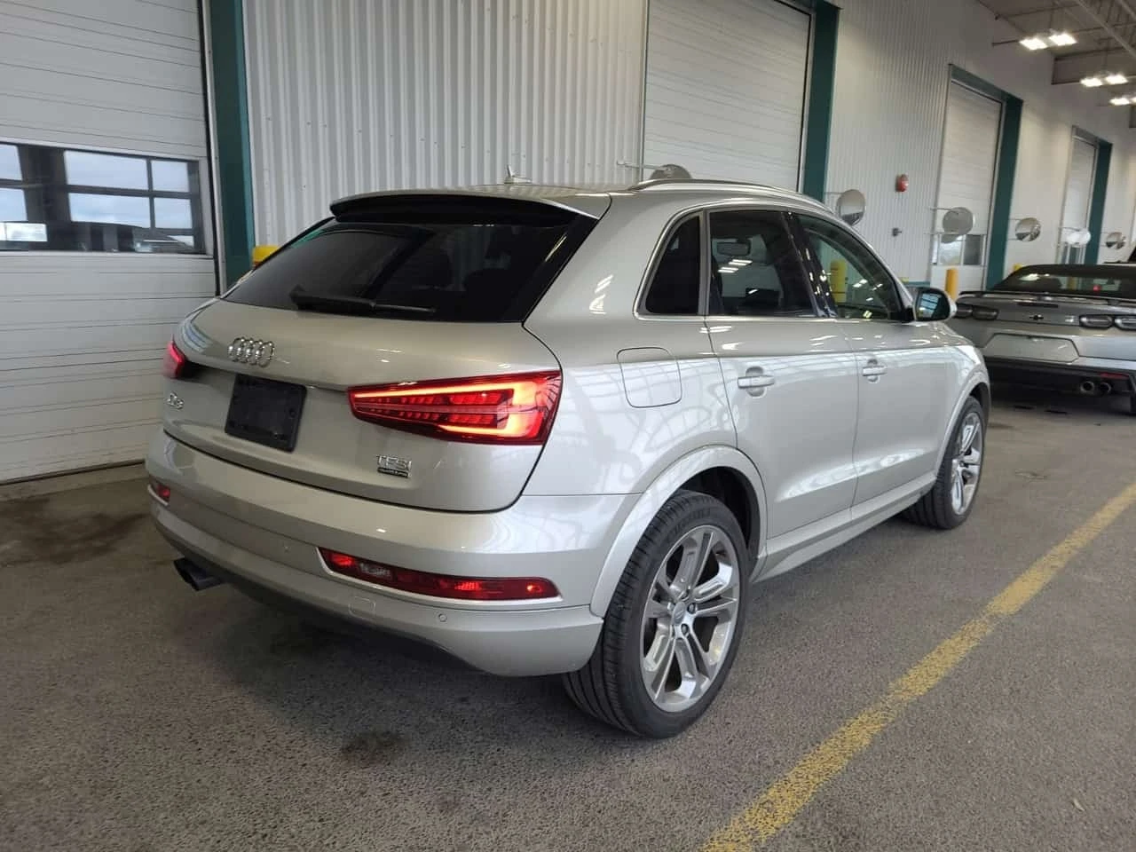 Audi Q3 * 2.0 Tfsi Quattro Tiptronic Progressiv * CARFAX * | Mobile.bg � ����������� 2