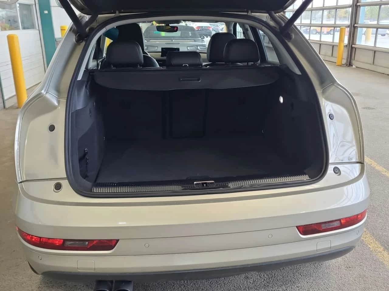 Audi Q3 * 2.0 Tfsi Quattro Tiptronic Progressiv * CARFAX * | Mobile.bg � ����������� 14