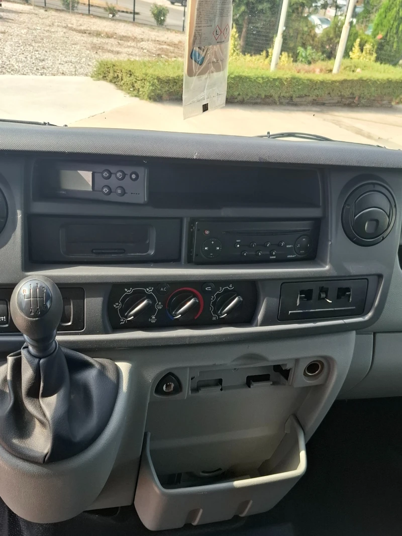 Renault Master До3.5т/3.0/Клима/220V, снимка 11 - Бусове и автобуси - 51049042