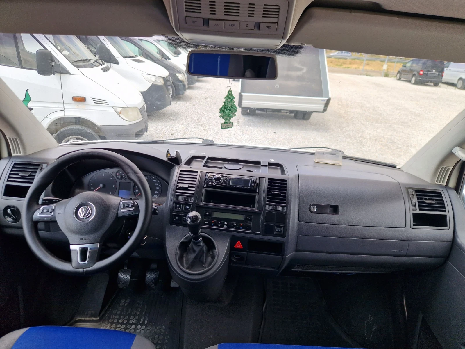 VW Transporter CARAVELLE - изображение 9