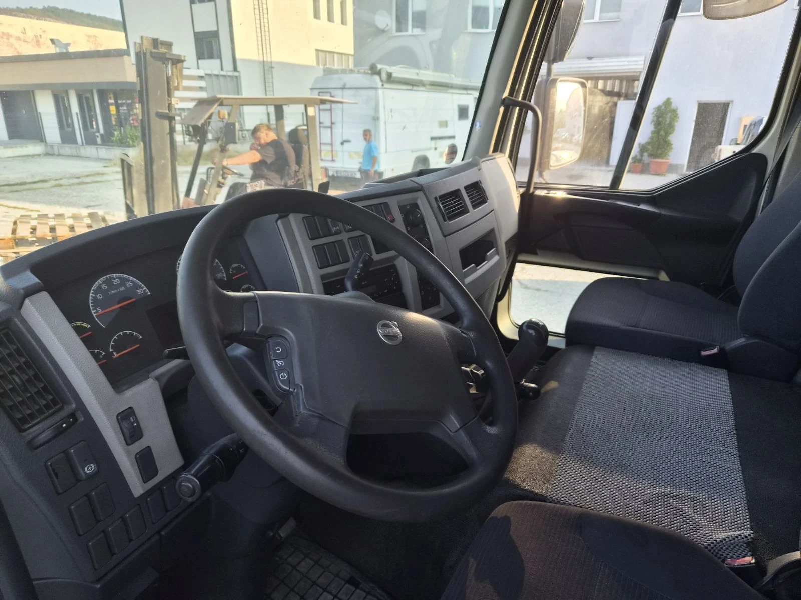 Volvo Fl 240, снимка 4 - Камиони - 56158720