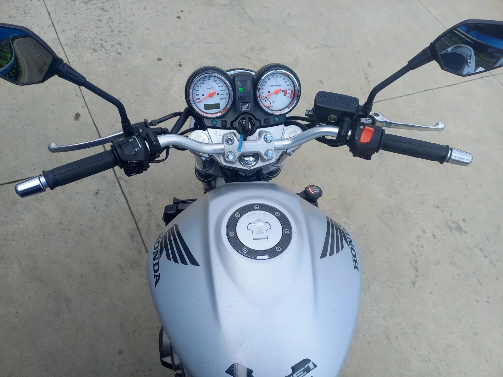 Honda Hornet 600 - изображение 8