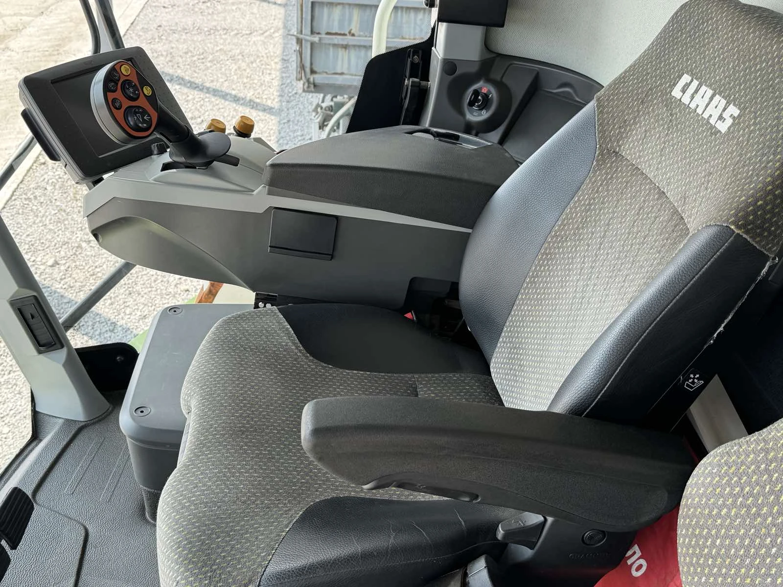 Комбайн Claas Lexion 670 - изображение 7