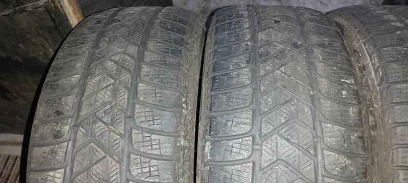 Гуми Зимни 245/45R19, снимка 8 - Гуми и джанти - 30949264