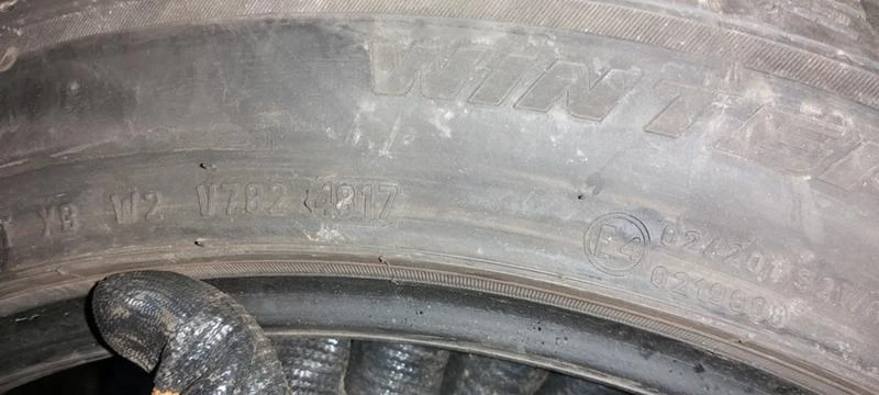 Гуми Зимни 245/45R19, снимка 11 - Гуми и джанти - 30949264