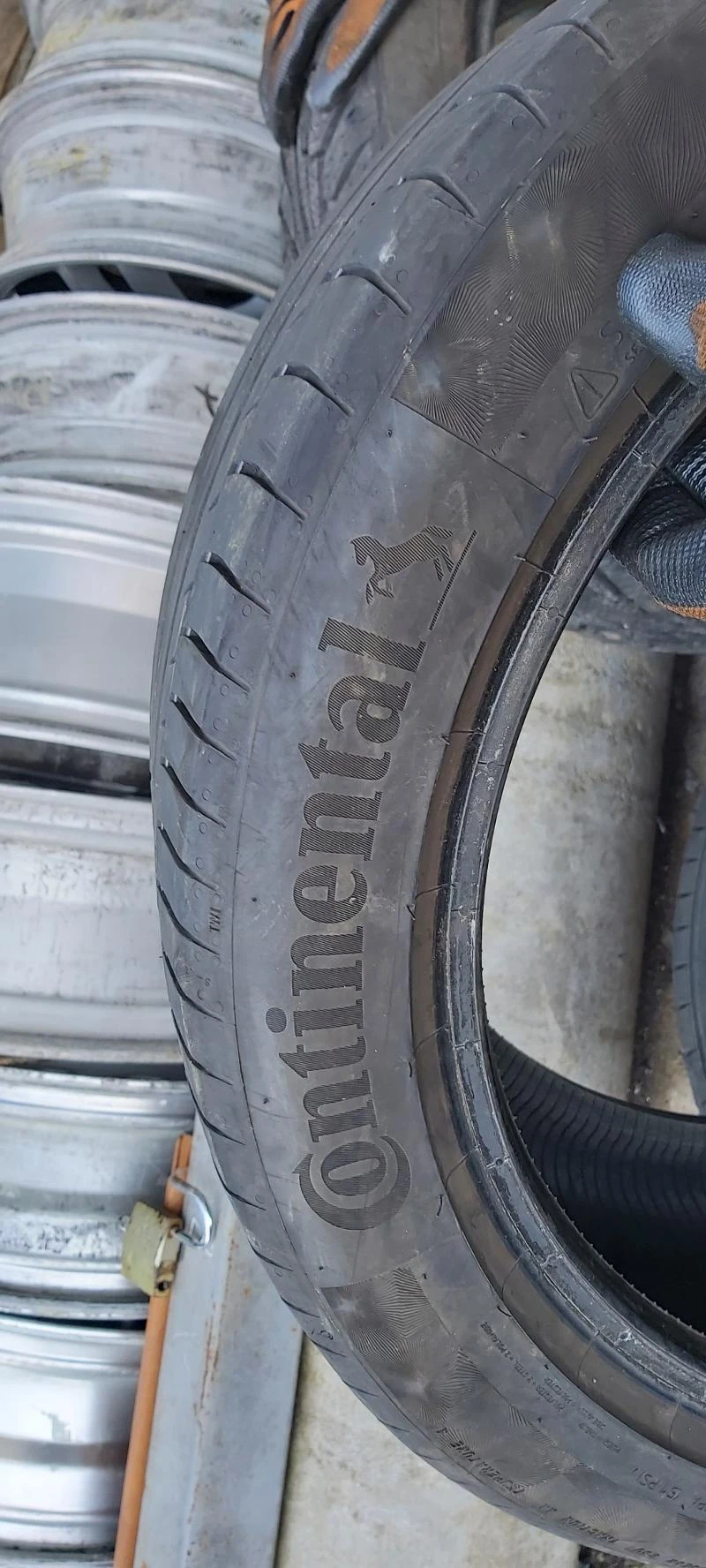 Гуми Летни 225/45R17, снимка 4 - Гуми и джанти - 33537845