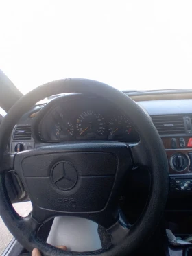 Mercedes-Benz C 180, снимка 4