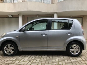 Daihatsu Sirion 1.3 4х4, 91 коня + газ, снимка 2