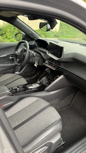 Peugeot 2008 ALLURE PURETECH EAT8 131 - 17990 € - 92810227 7