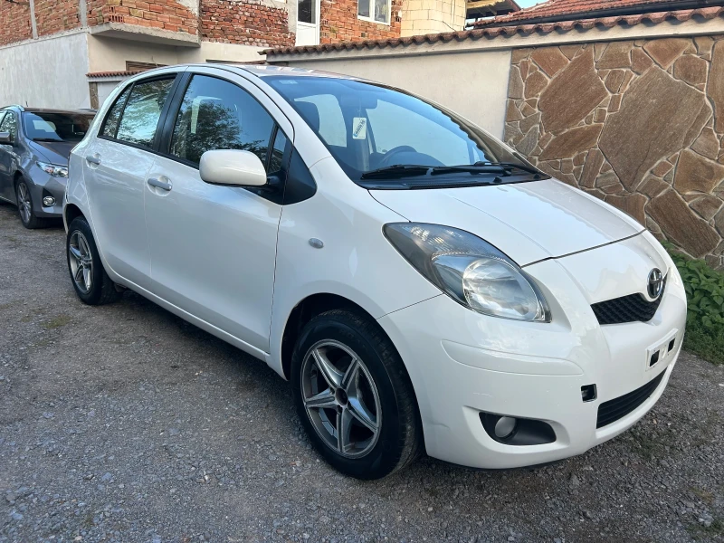 Toyota Yaris 1.3* , снимка 3 - Автомобили и джипове - 47413084