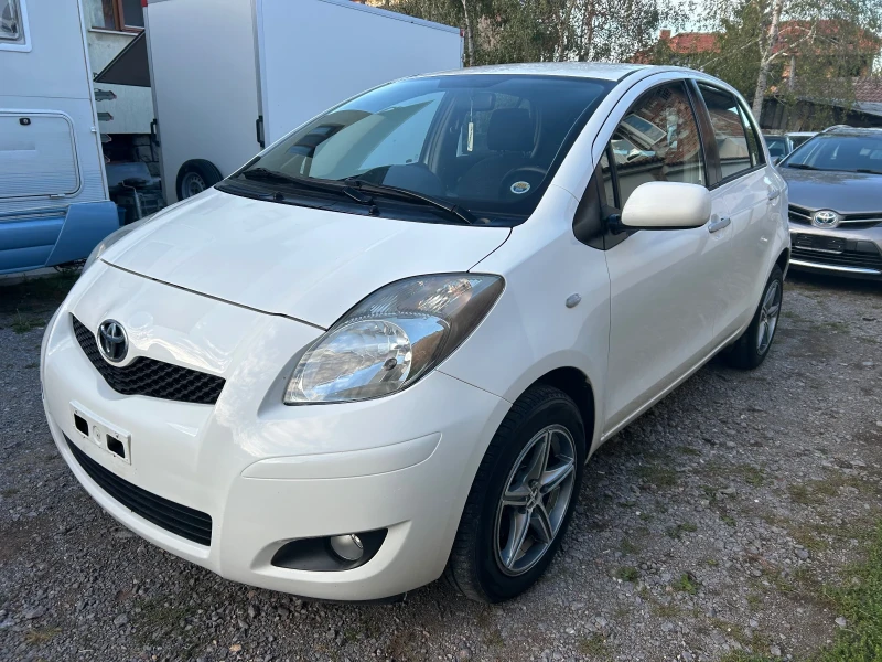 Toyota Yaris 1.3* , снимка 1 - Автомобили и джипове - 47413084