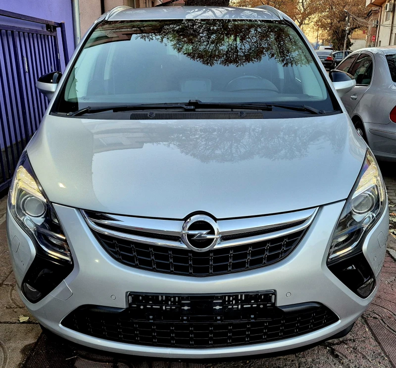 Opel Zafira 2.0d-EXCLUSIVE-нави-6скорости, снимка 2 - Автомобили и джипове - 48136048