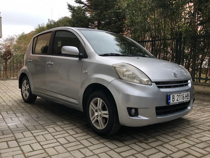 Daihatsu Sirion 1.3 4х4, 91 коня + газ, снимка 6 - Автомобили и джипове - 49336650