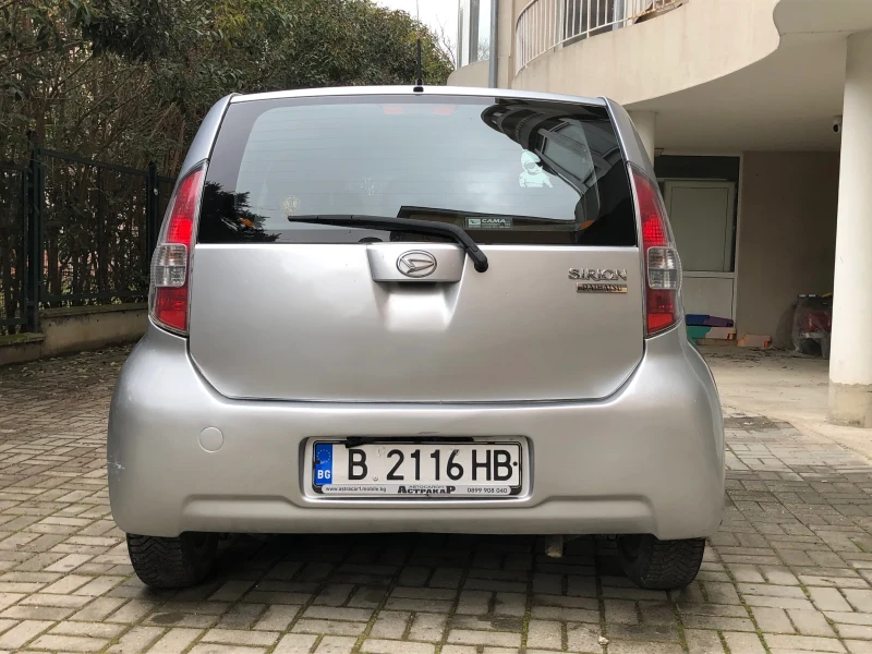 Daihatsu Sirion 1.3 4х4, 91 коня + газ, снимка 4 - Автомобили и джипове - 49336650