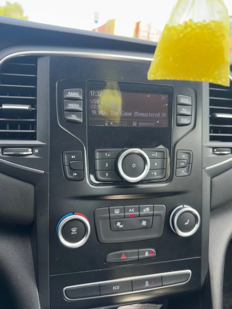 Renault Megane 1.5dci, снимка 12 - Автомобили и джипове - 50921687