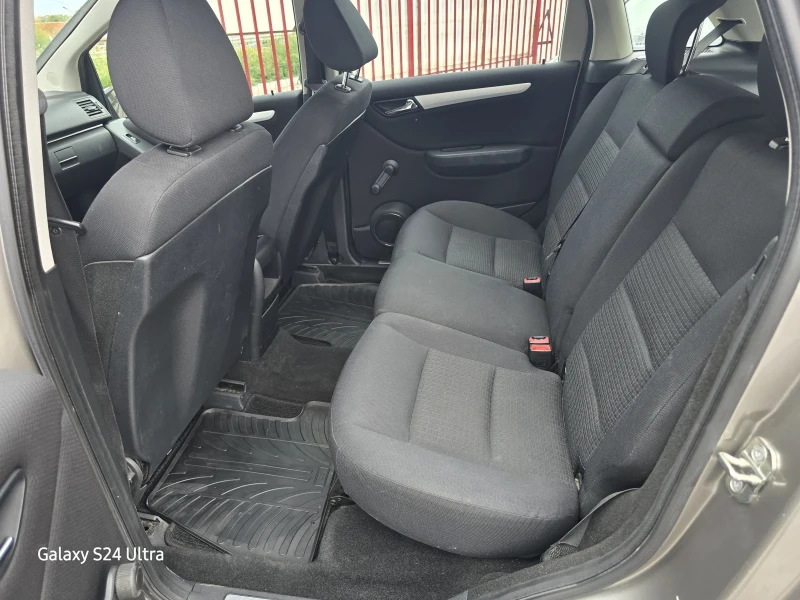 Mercedes-Benz B 150 1.5i automatic, снимка 8 - Автомобили и джипове - 51882199