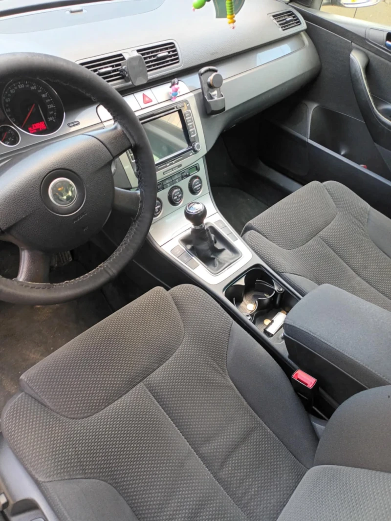 VW Passat, снимка 5 - Автомобили и джипове - 52259094