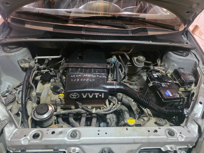 Toyota Yaris 1.0 68к.с, снимка 7 - Автомобили и джипове - 52404179