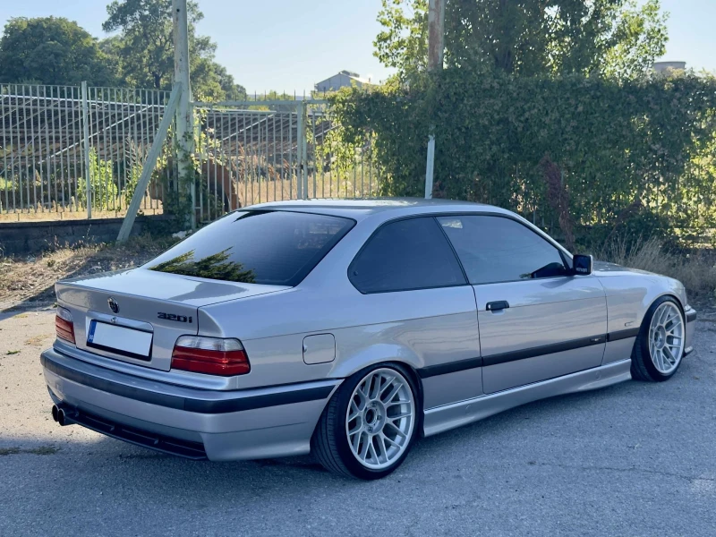 BMW 320 Individual , снимка 2 - Автомобили и джипове - 52523048