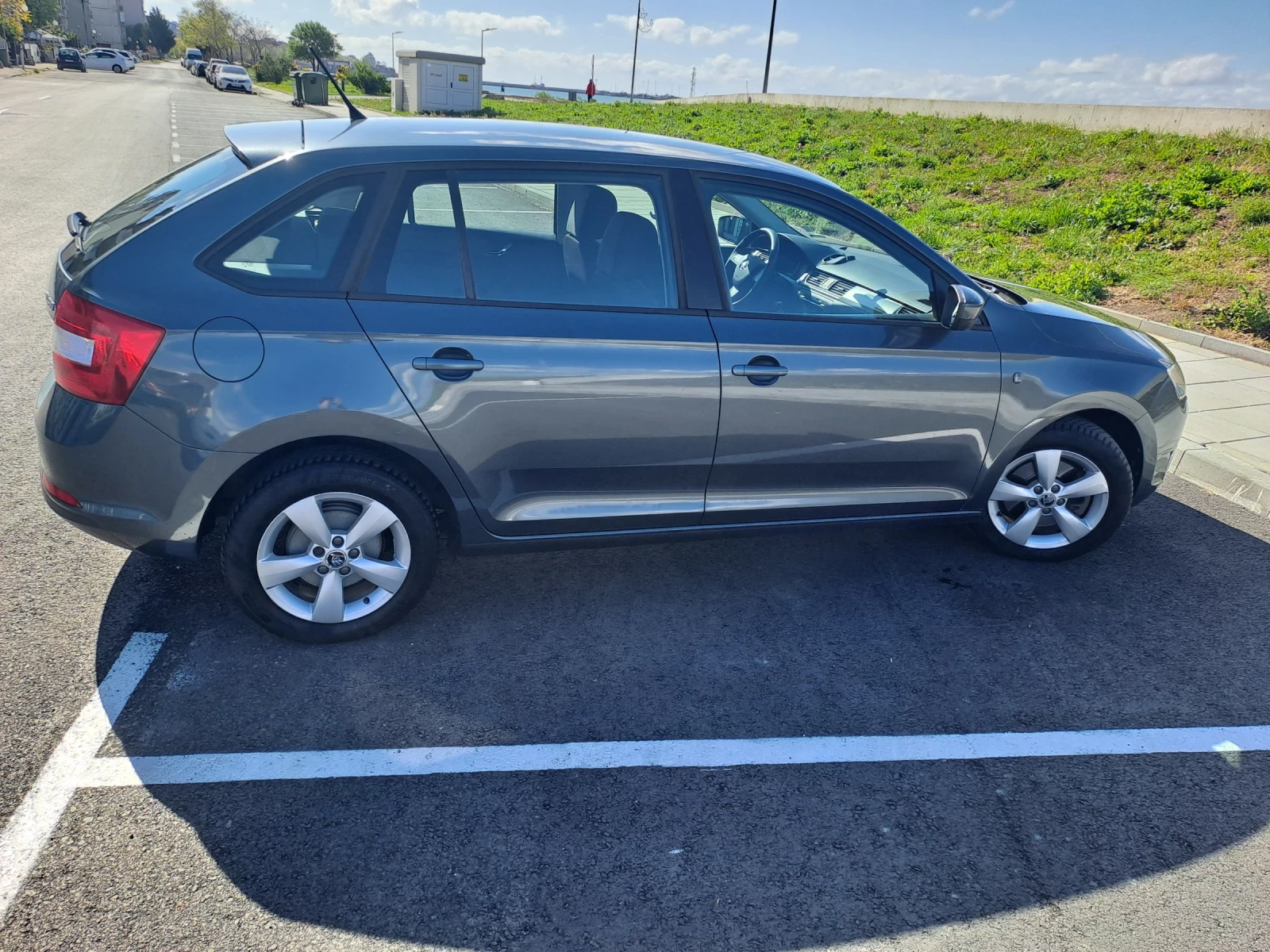 Skoda Rapid 1, 6 TDI 90HP DSG7 - изображение 5