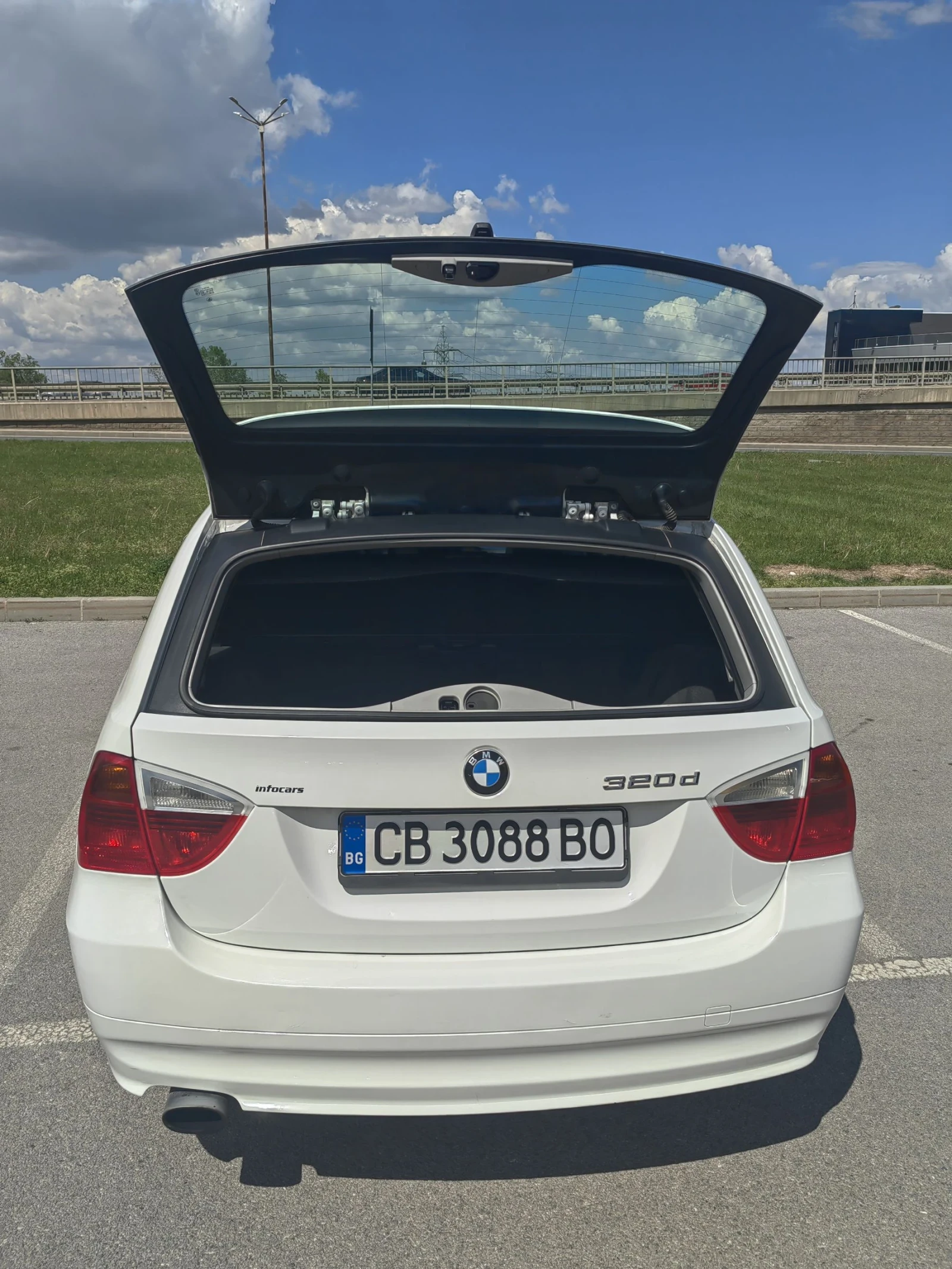 BMW 320  - изображение 6