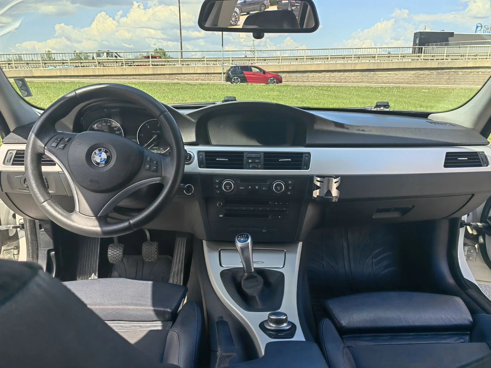 BMW 320  - изображение 8