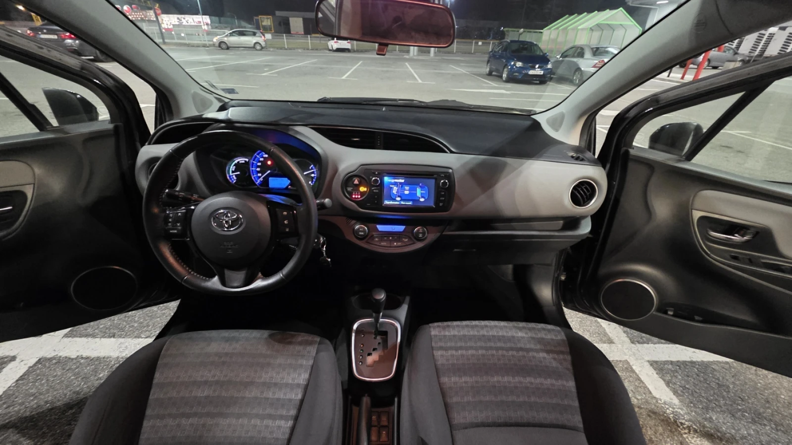 Toyota Yaris 1.5 Hybrid ����������� | Mobile.bg � ����������� 7