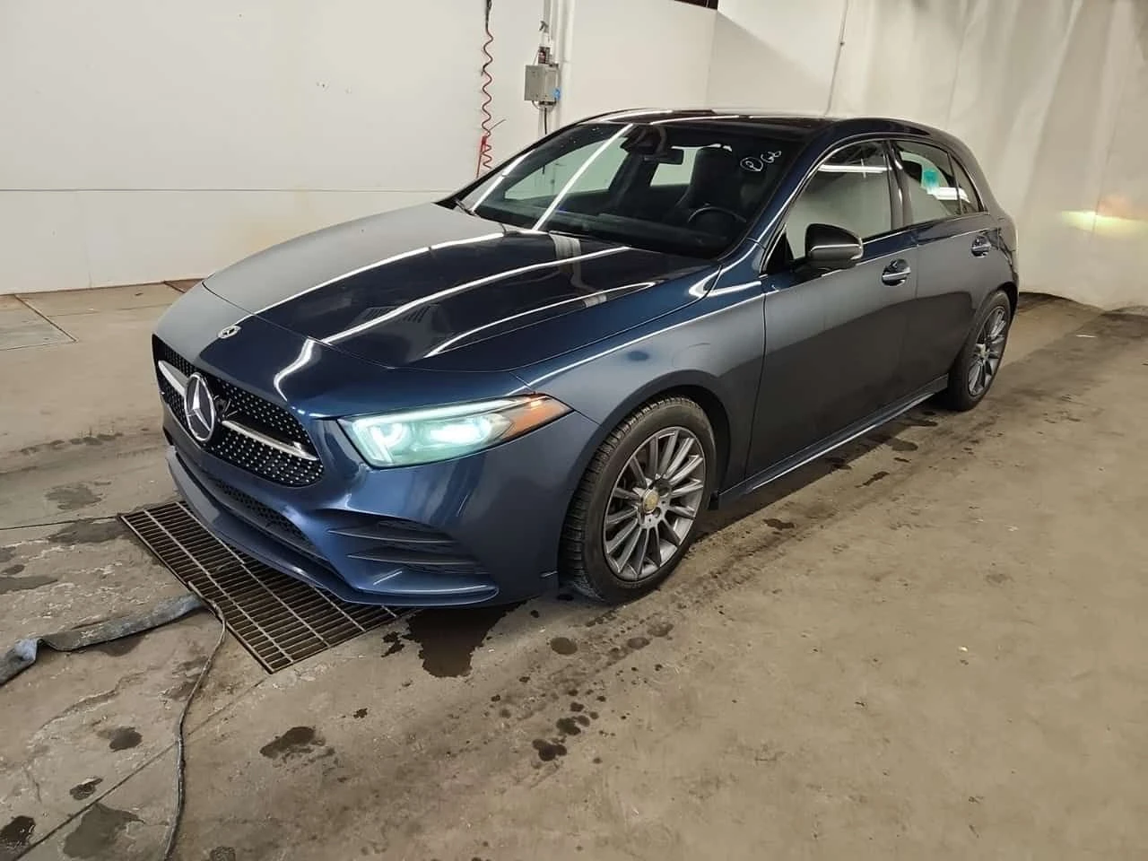 Mercedes-Benz A 250 * АМБИЕНТ* ALCANTARA* CARFAX * 