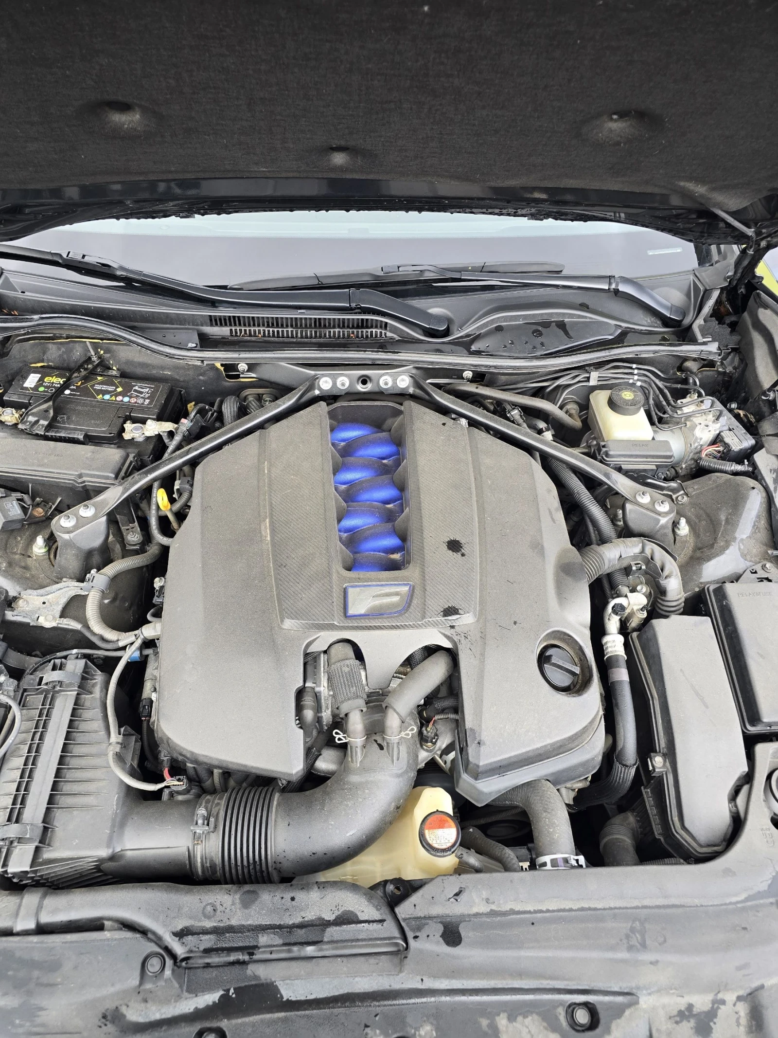 Lexus RC F 5.0/ГОТОВ ЛИЗИНГ/5000 ЕВРО АВАНС, снимка 17 - Автомобили и джипове - 54076006