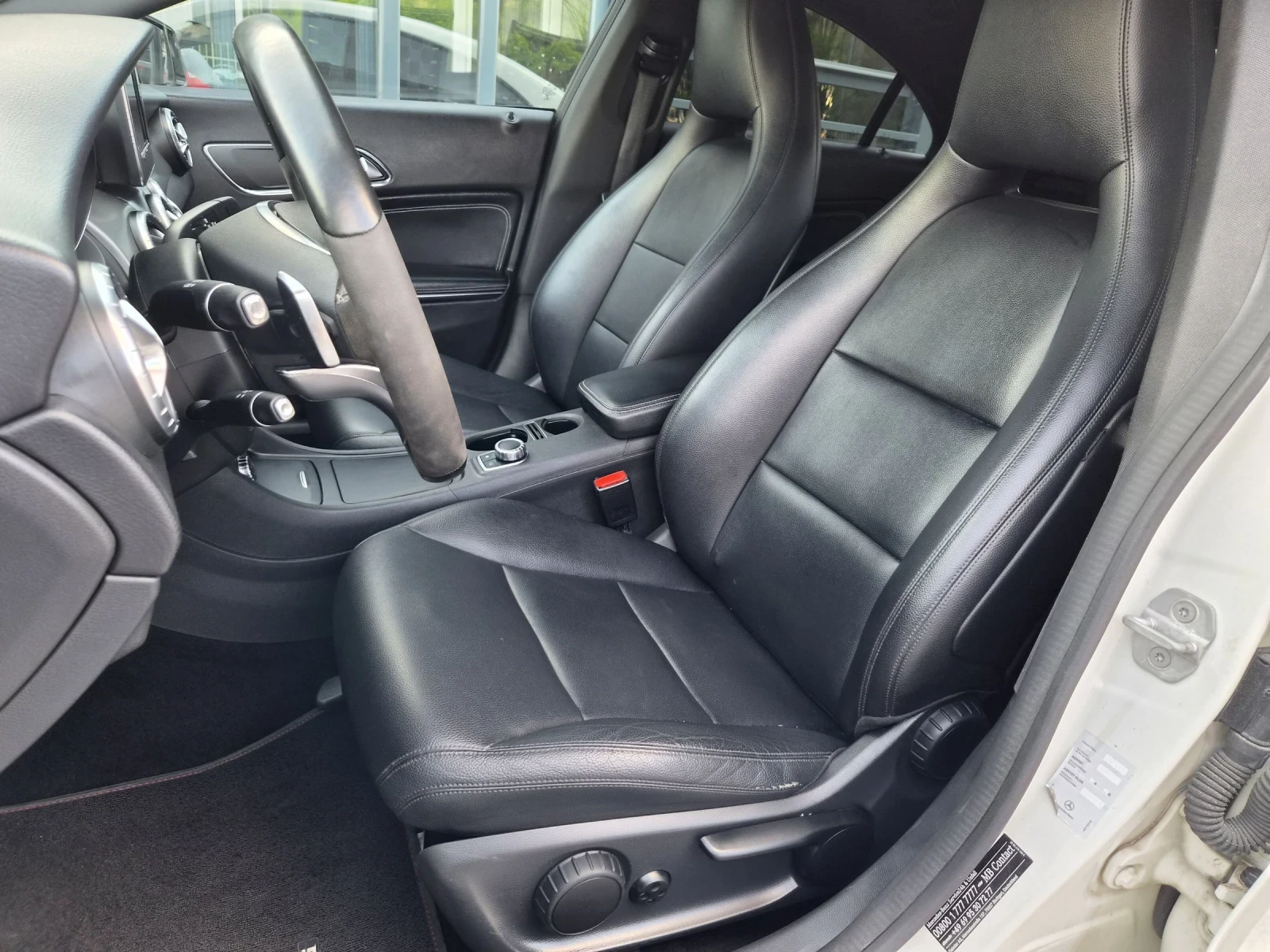Mercedes-Benz CLA 220 220CDI AMG-LINE , снимка 8 - Автомобили и джипове - 54678510