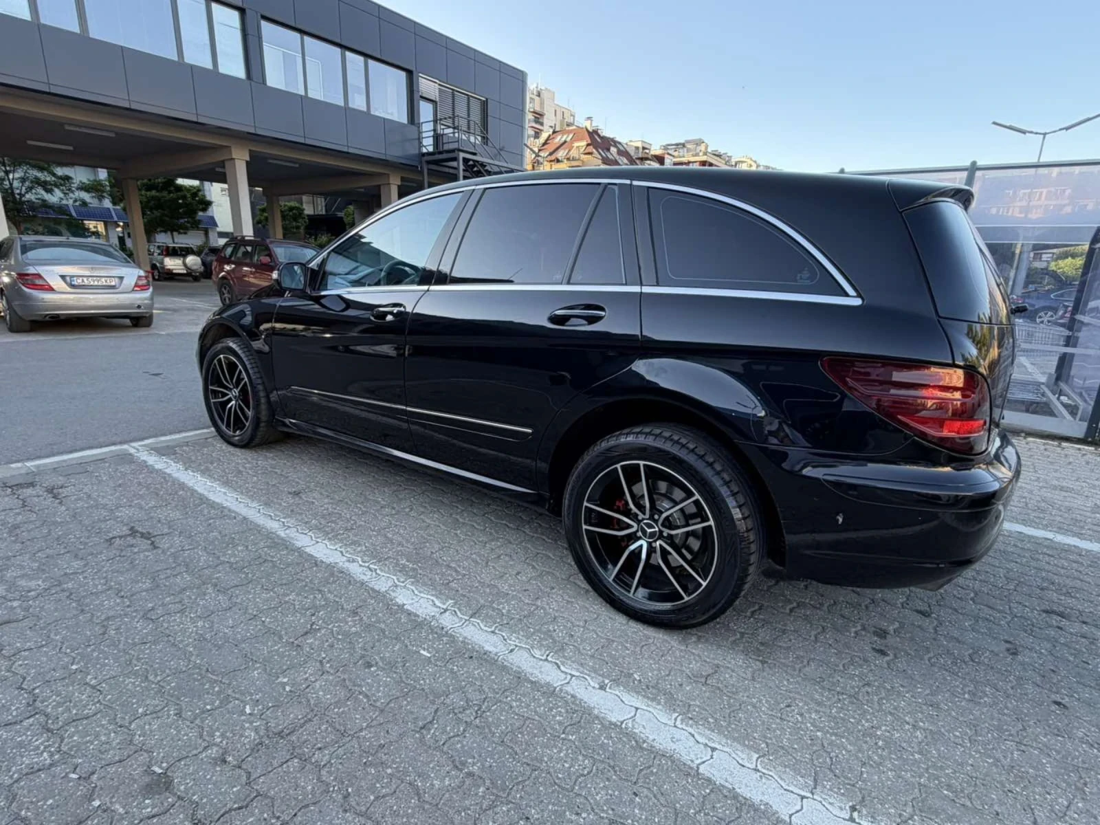 Mercedes-Benz R 320 4 MATIC, снимка 15 - Автомобили и джипове - 54743459