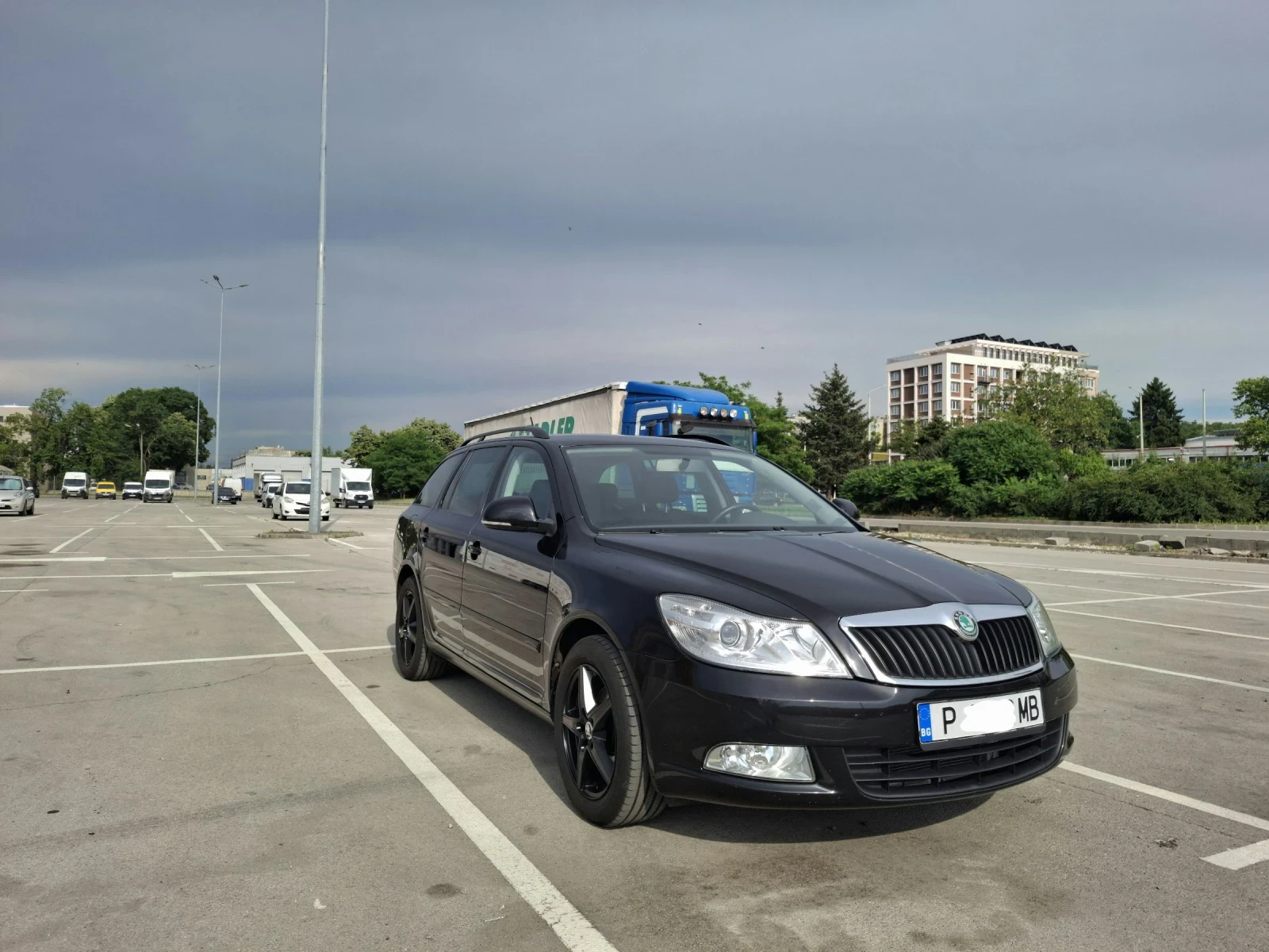 Skoda Octavia 1.6 TDI, снимка 3 - Автомобили и джипове - 54838605